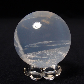 乳白水晶（ミルキークォーツ）玉